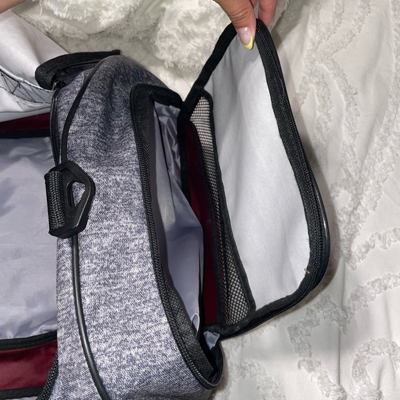 ADIDAS DUFFLE BAG - Picture 3 of 8